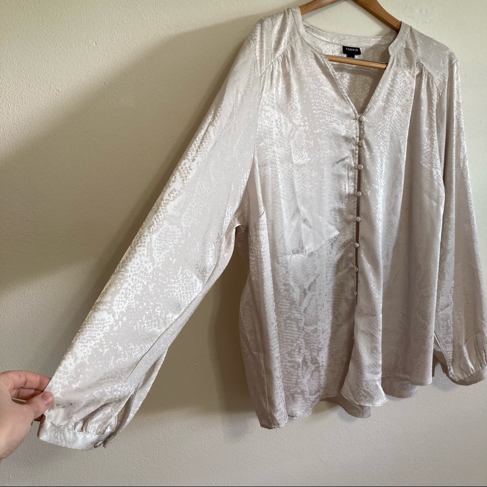 Torrid Python Snake Metallic Cream Button Top 4